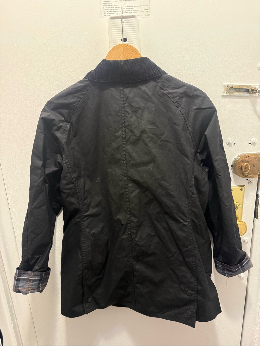 Barbour Beadnell Waxed Jacket in Classic Black! - Picture 5 of 12